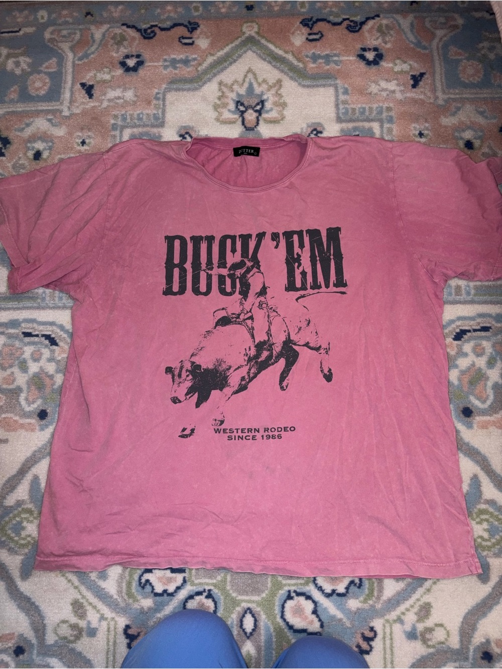 BUCK'EM Graphic Short Sleeve Tee - Pink